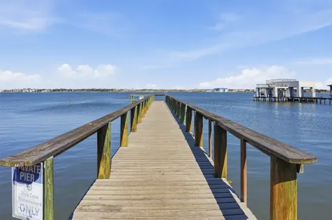2002 Cove Park Drive Kemah TX 77565
