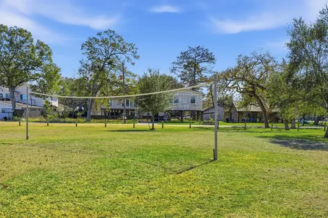 2002 Cove Park Drive Kemah TX 77565