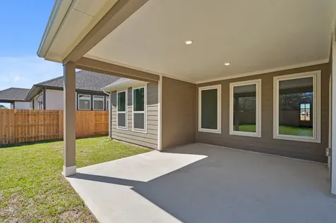 361 Covey Lane Sealy TX 77474