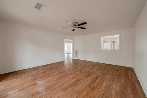 934 Goldfinch Avenue Sugar Land TX 77478