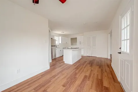 934 Goldfinch Avenue Sugar Land TX 77478