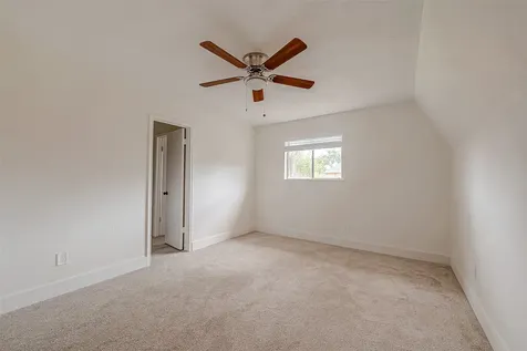 934 Goldfinch Avenue Sugar Land TX 77478