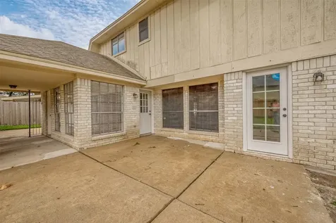 934 Goldfinch Avenue Sugar Land TX 77478