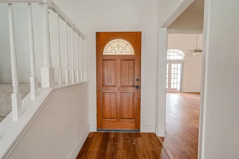 934 Goldfinch Avenue Sugar Land TX 77478