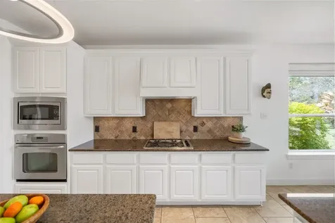 26 Verdin Place The Woodlands TX 77389
