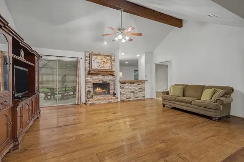 139 Spanish Moss Lane Lake Jackson TX 77566