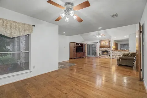 139 Spanish Moss Lane Lake Jackson TX 77566