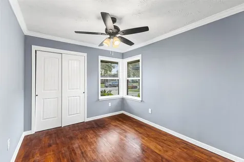 5402 Libbey Lane Houston TX 77092