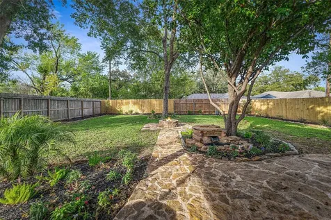 5402 Libbey Lane Houston TX 77092