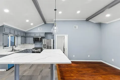 5402 Libbey Lane Houston TX 77092