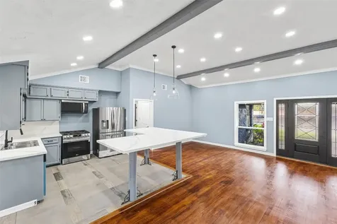 5402 Libbey Lane Houston TX 77092