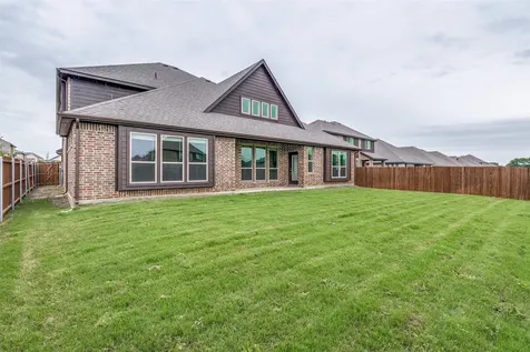 1945 Cedarwood Drive Glenn Heights TX 75154