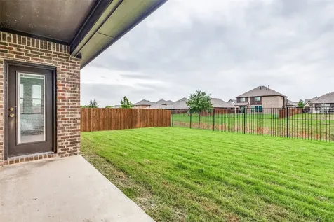 1945 Cedarwood Drive Glenn Heights TX 75154