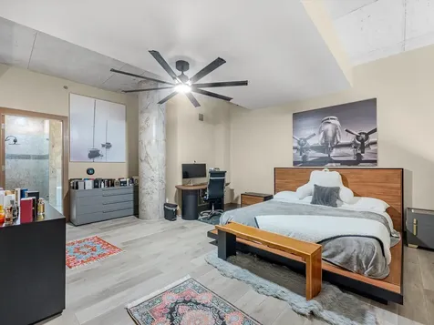 5005 Hidalgo Street 613 Houston TX 77056