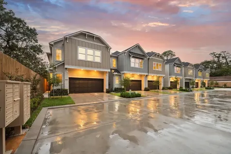 806 Glowing Dawn Drive Houston TX 77018
