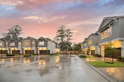 806 Glowing Dawn Drive Houston TX 77018