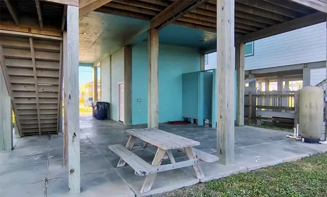 4518 Blue Water Highway Freeport TX 77541