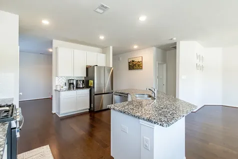 505 Prairie Grass Trail Clute TX 77531