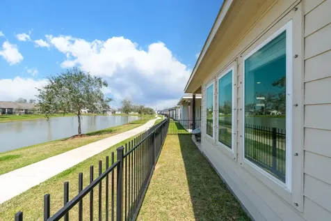 505 Prairie Grass Trail Clute TX 77531