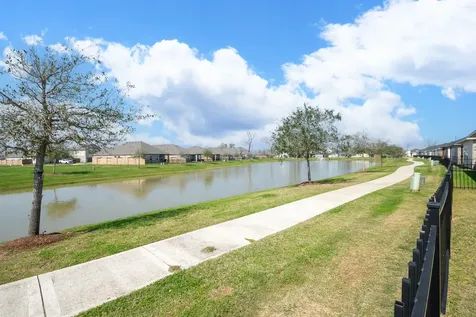 505 Prairie Grass Trail Clute TX 77531