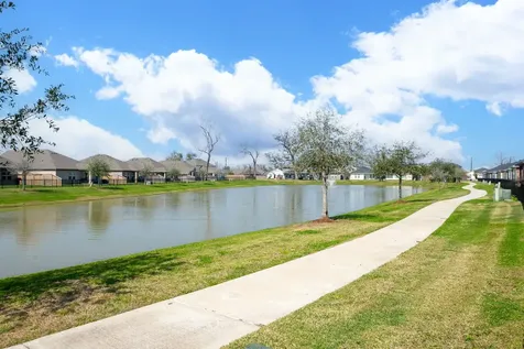 505 Prairie Grass Trail Clute TX 77531