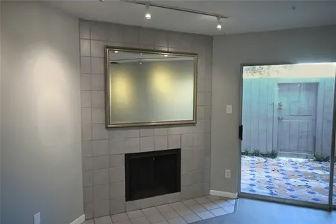 5056 Glenmont Drive Houston TX 77081