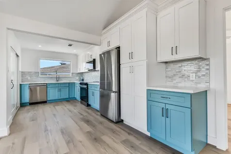 1326 Hawaii Drive Tiki Island TX 77554