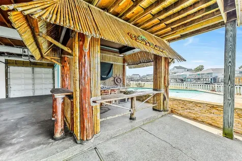 1326 Hawaii Drive Tiki Island TX 77554