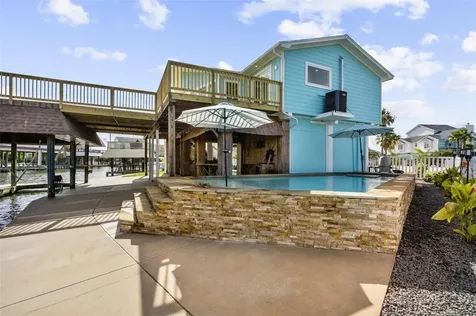 1326 Hawaii Drive Tiki Island TX 77554