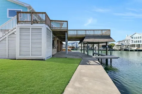 1326 Hawaii Drive Tiki Island TX 77554