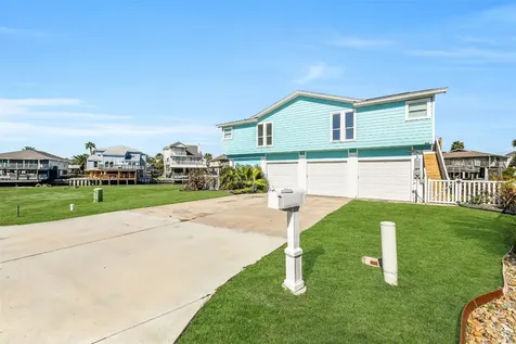 1326 Hawaii Drive Tiki Island TX 77554