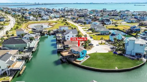 1326 Hawaii Drive Tiki Island TX 77554