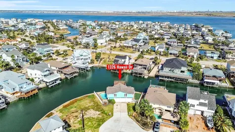 1326 Hawaii Drive Tiki Island TX 77554