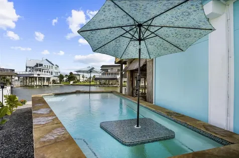 1326 Hawaii Drive Tiki Island TX 77554
