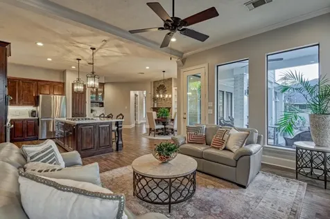 6611 Course View Lane Spring TX 77389