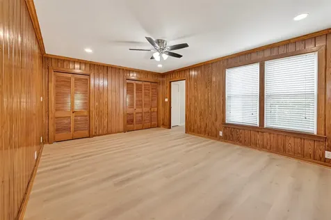 729 Loggins Drive West Columbia TX 77486
