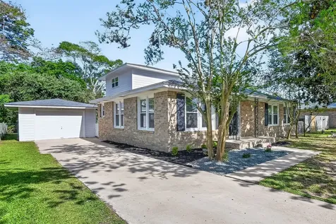 729 Loggins Drive West Columbia TX 77486