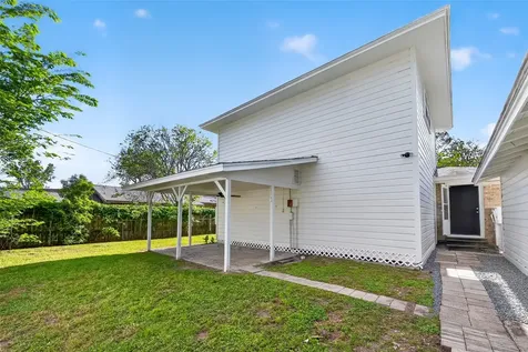 729 Loggins Drive West Columbia TX 77486