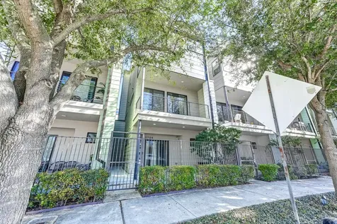 2705 Street Emanuel Street Houston TX 77004