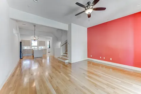 2705 Street Emanuel Street Houston TX 77004