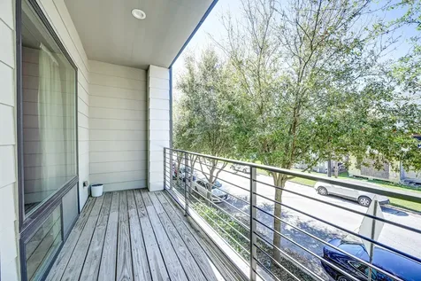 2705 Street Emanuel Street Houston TX 77004