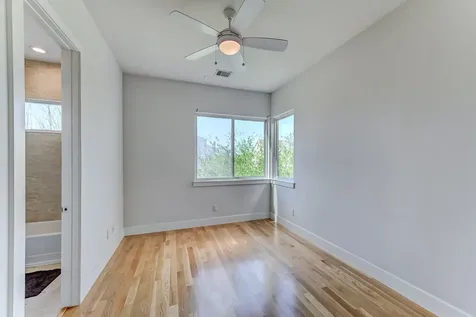 2705 Street Emanuel Street Houston TX 77004