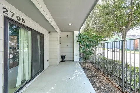 2705 Street Emanuel Street Houston TX 77004