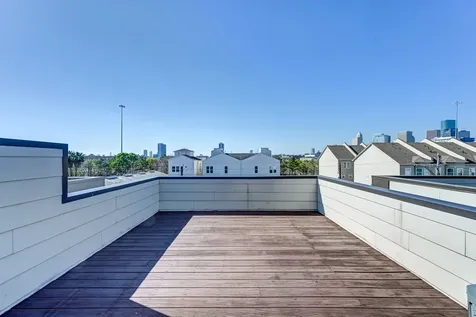 2705 Street Emanuel Street Houston TX 77004