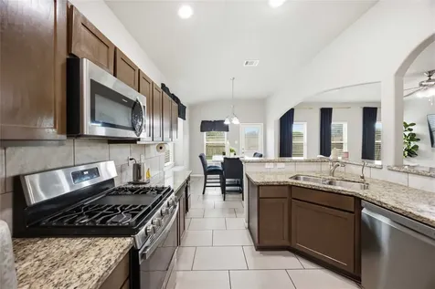 614 Palo Alto Court Rosharon TX 77583