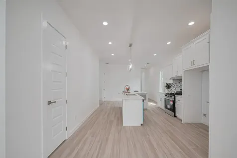 7307 W Knoll Street Houston TX 77028