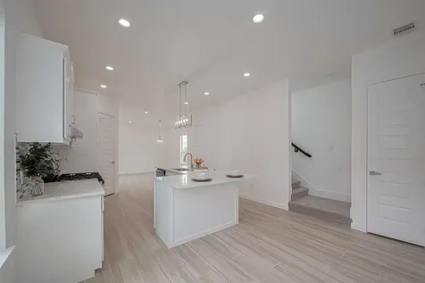 7307 W Knoll Street Houston TX 77028
