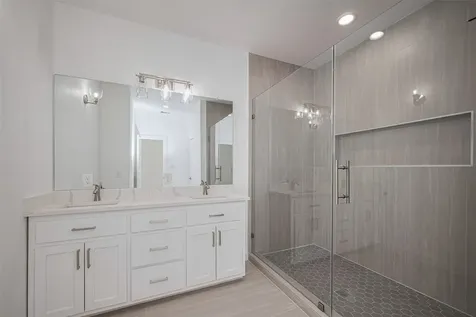 7307 W Knoll Street Houston TX 77028