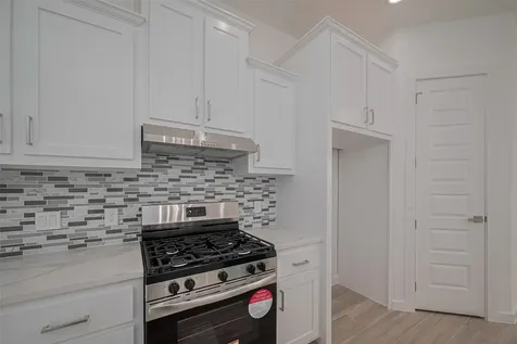 7307 W Knoll Street Houston TX 77028