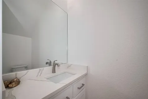 7307 W Knoll Street Houston TX 77028